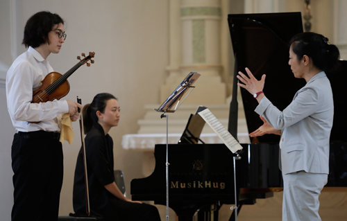 Masterclass with Joan Kwuon Masterclass with Joan Kwuon
